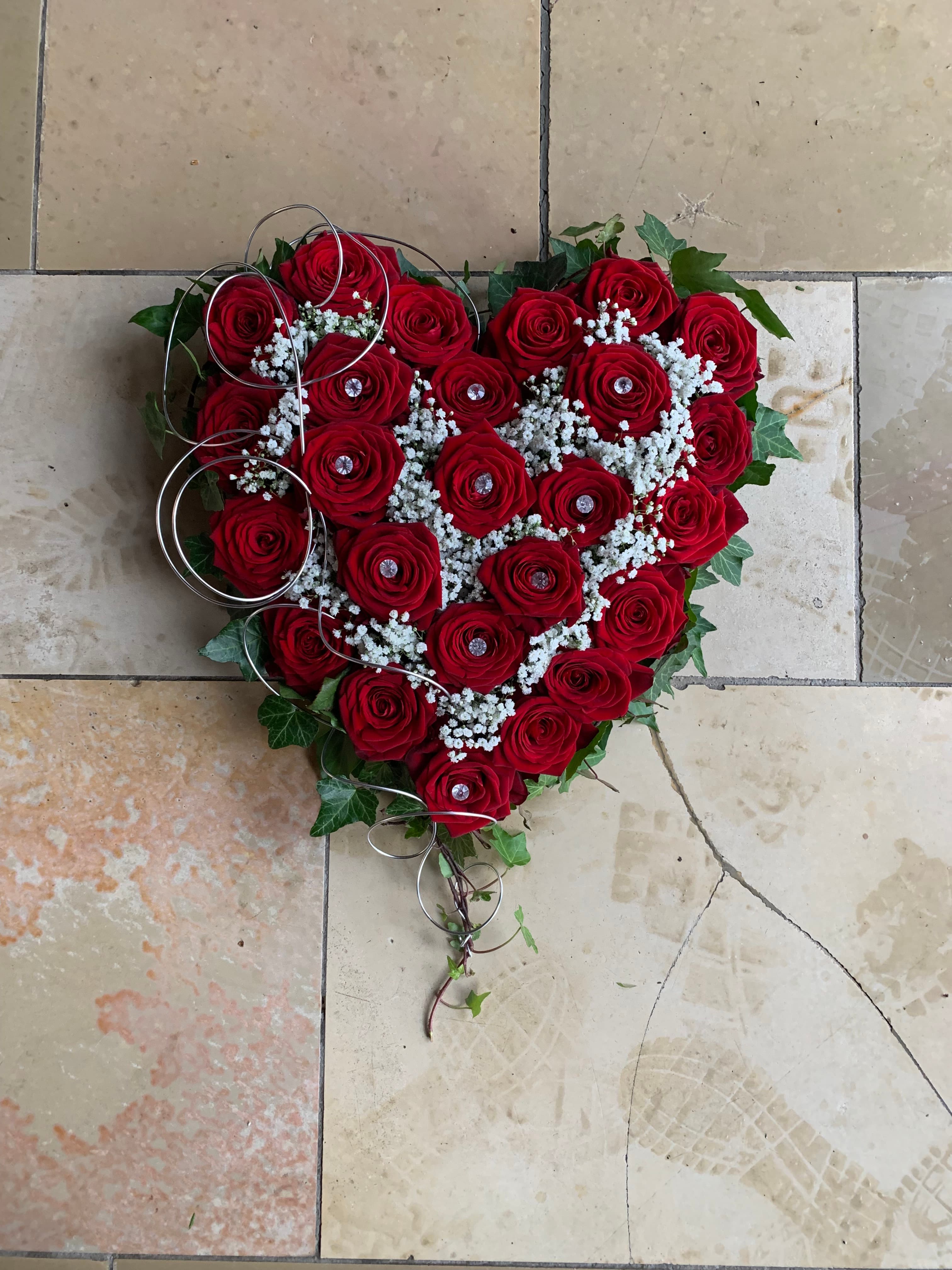Blumenherzgesteck aus Rosen